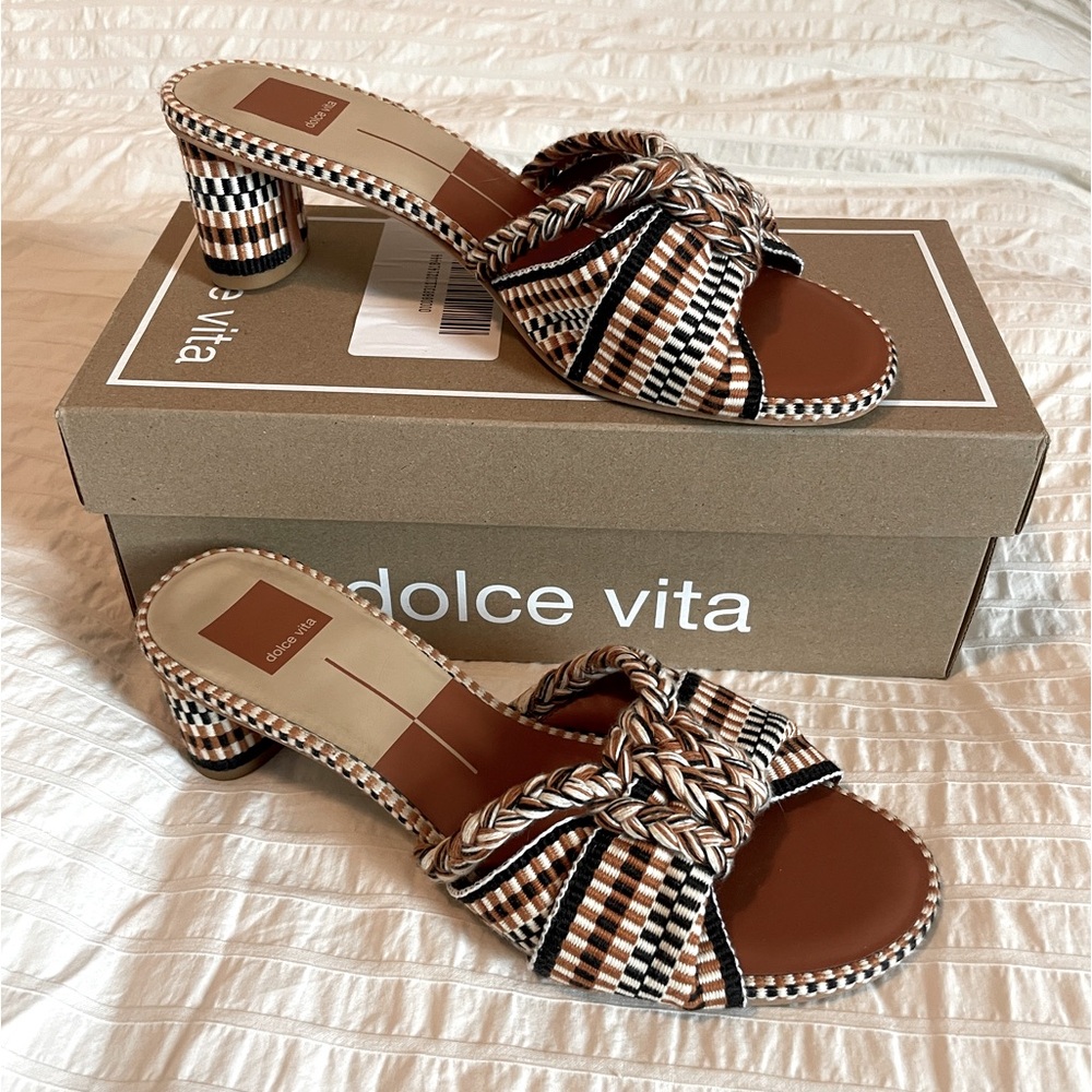 Dolce Vita Dallie tan multi low heel mule sandal open toe woven size 9